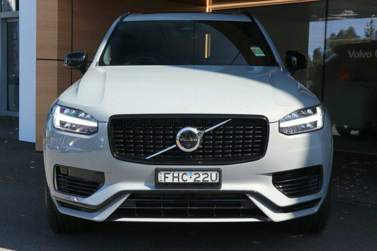 Volvo  XC90 Recharge Ultimate, T8 AWD Plug-in hybrid, Electric/Petrol, Dark, 7 Seats