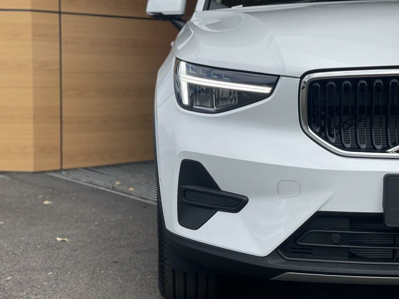 Volvo  XC40 Plus, B4 Mild hybrid, Petrol