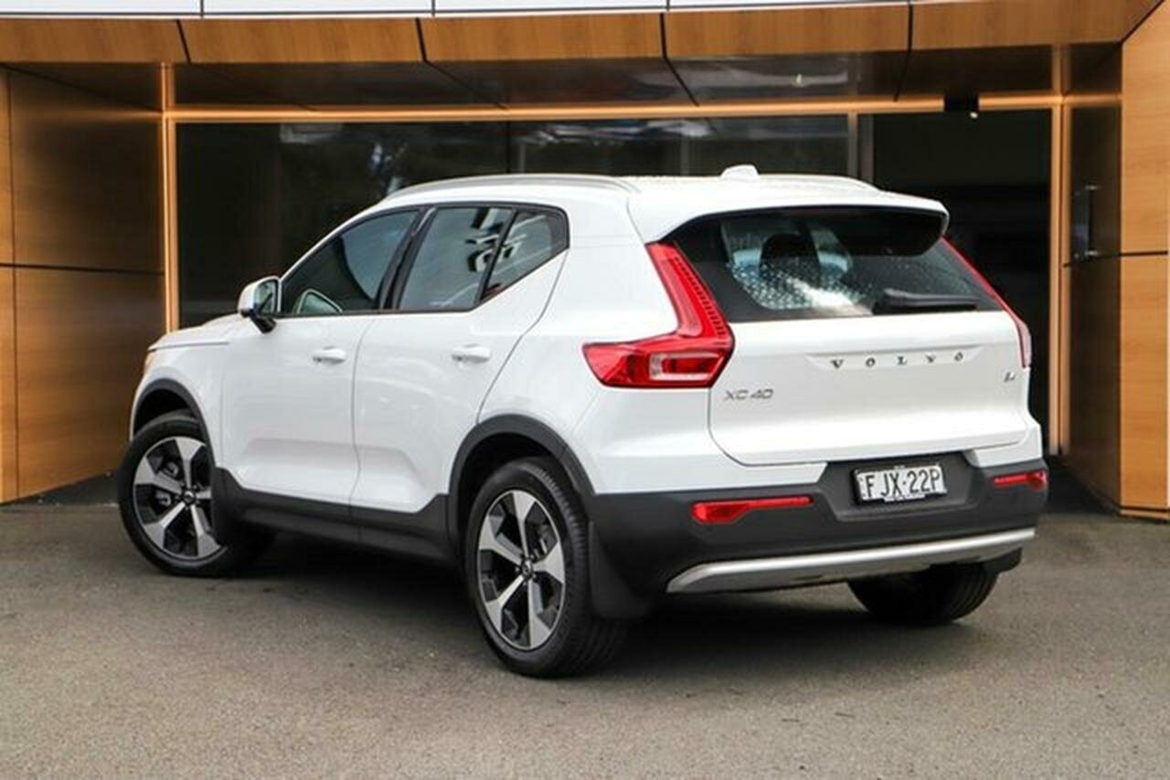 Volvo  XC40 Plus, B4 Mild hybrid, Petrol