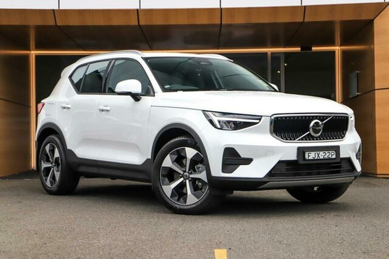 Volvo  XC40 Plus, B4 Mild hybrid, Petrol