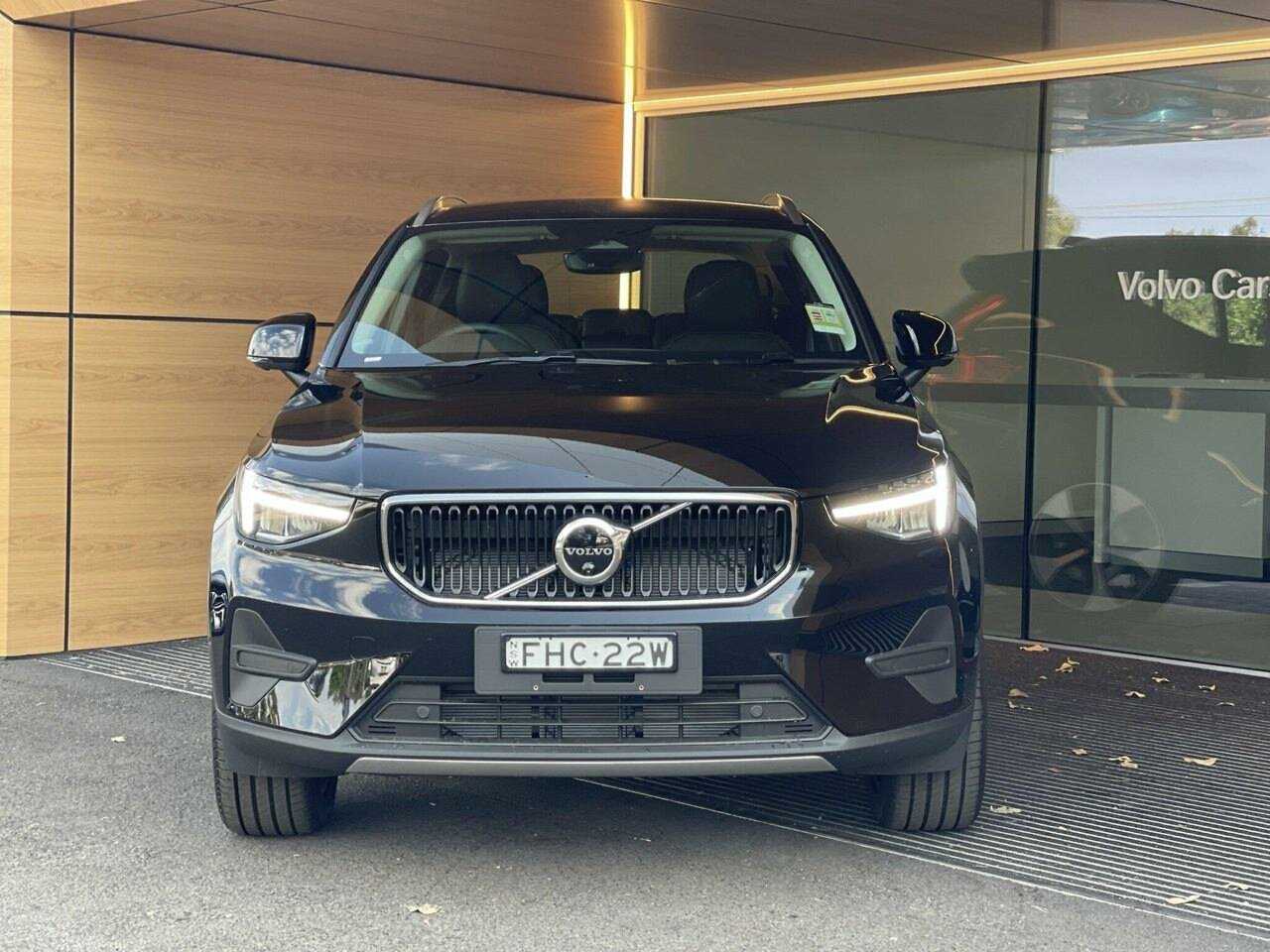 Volvo  XC40 Plus, B4 Mild hybrid, Petrol