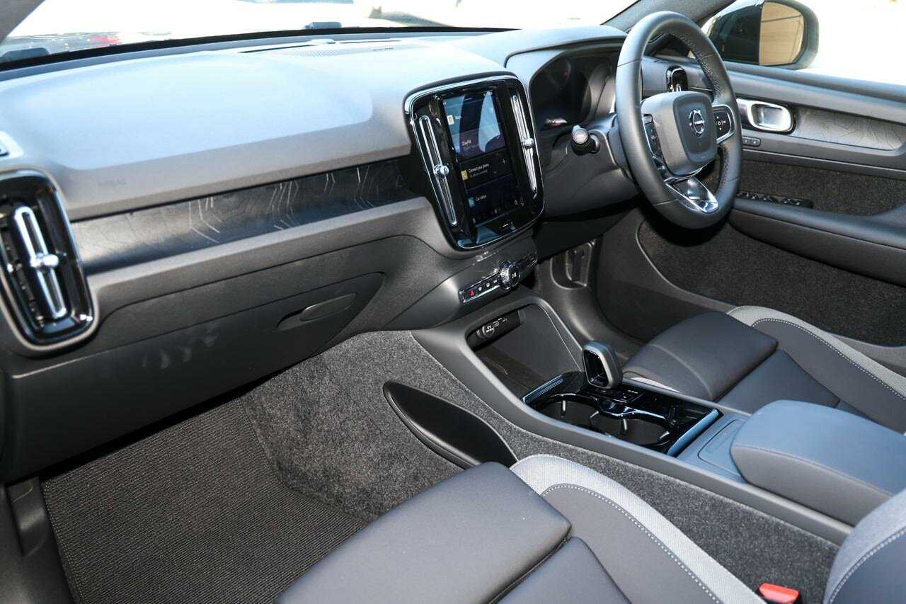 Volvo  EX40 Ultra, Single Motor Extended Range, Electric