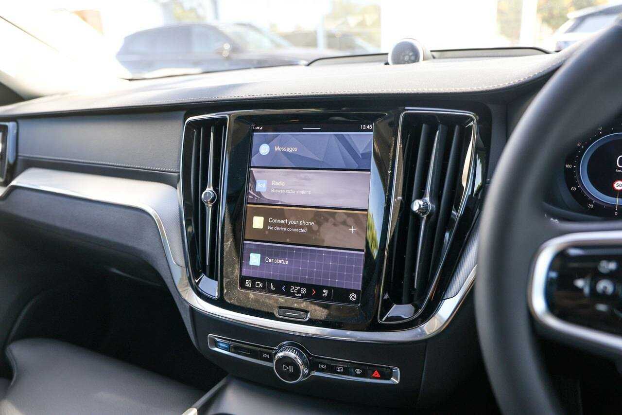 Volvo  V60 Cross Country Ultra, B5 AWD Mild hybrid, Petrol, Bright
