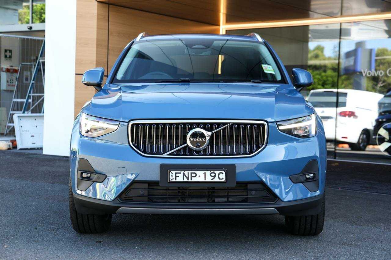 Volvo  XC40 Ultra, B4 AWD Mild hybrid, Petrol, Bright