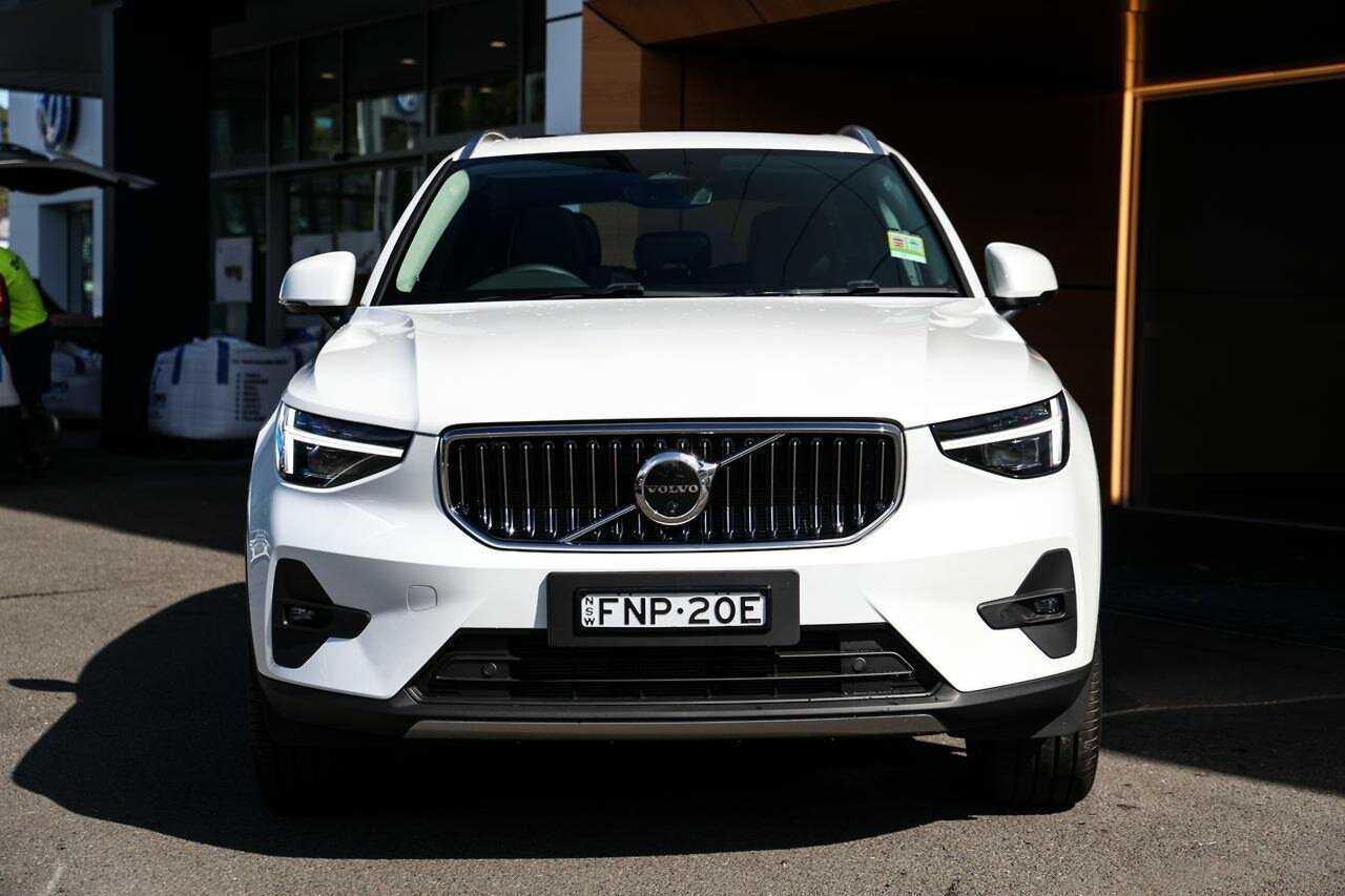 Volvo  XC40 Ultra, B4 AWD Mild hybrid, Petrol, Bright