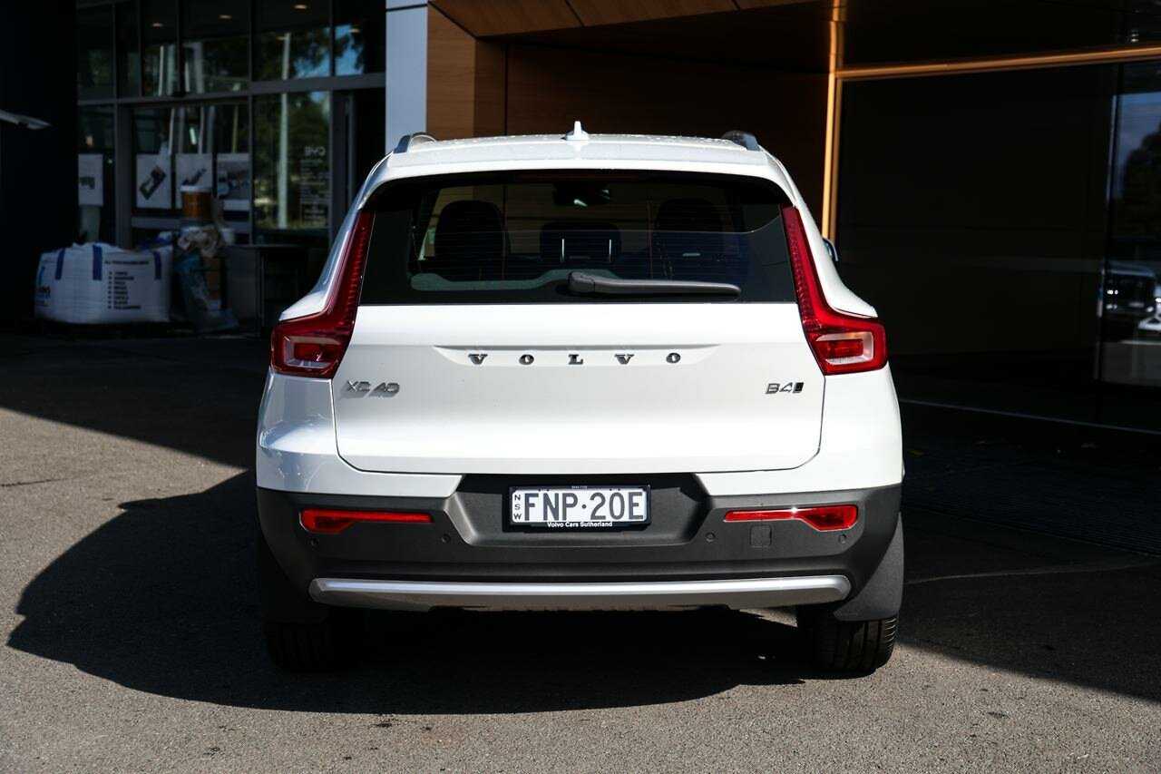 Volvo  XC40 Ultra, B4 AWD Mild hybrid, Petrol, Bright