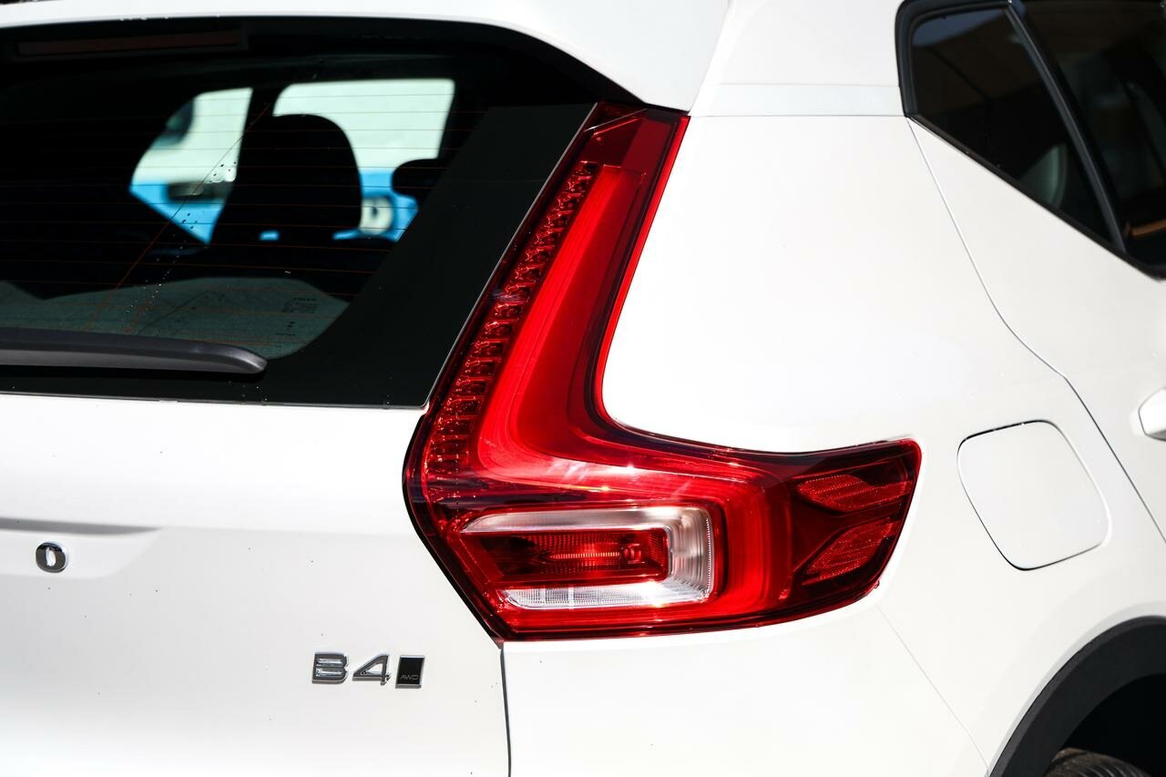 Volvo  XC40 Ultra, B4 AWD Mild hybrid, Petrol, Bright