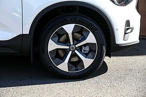 Volvo  XC40 Ultra, B4 AWD Mild hybrid, Petrol, Bright