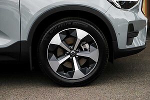 Volvo  XC40 Plus, B4 Mild hybrid, Petrol