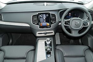 Volvo  XC90 Recharge Plus, T8 eAWD Plug-in hybrid, Electric/Petrol, Dark, 7 Seats