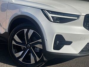 Volvo  XC40 Ultimate, B4 AWD Mild hybrid, Petrol, Dark