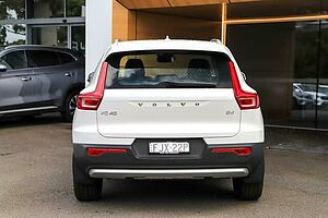 Volvo  XC40 Plus, B4 Mild hybrid, Petrol