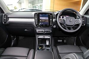 Volvo  XC40 Plus, B4 Mild hybrid, Petrol