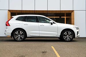 Volvo  UZ MY25 Ultra B5 AWD Bright