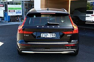 Volvo  V60 Cross Country Ultra, B5 AWD Mild hybrid, Petrol, Bright