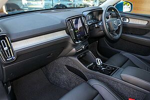Volvo  XC40 Ultra, B4 AWD Mild hybrid, Petrol, Bright