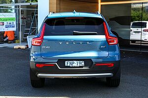 Volvo  XC40 Ultra, B4 AWD Mild hybrid, Petrol, Bright