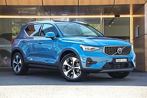 Volvo  XC40 Ultra, B4 AWD Mild hybrid, Petrol, Bright