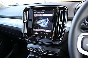 Volvo  XC40 Ultra, B4 AWD Mild hybrid, Petrol, Bright
