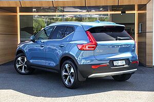 Volvo  XC40 Ultra, B4 AWD Mild hybrid, Petrol, Bright