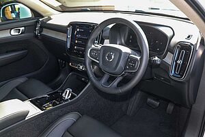Volvo  XC40 Ultra, B4 AWD Mild hybrid, Petrol, Bright