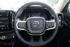Volvo  XC40 Ultra, B4 AWD Mild hybrid, Petrol, Bright