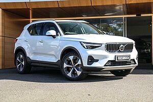 Volvo  XC40 Ultra, B4 AWD Mild hybrid, Petrol, Bright