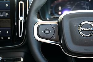 Volvo  XC40 Ultra, B4 AWD Mild hybrid, Petrol, Bright